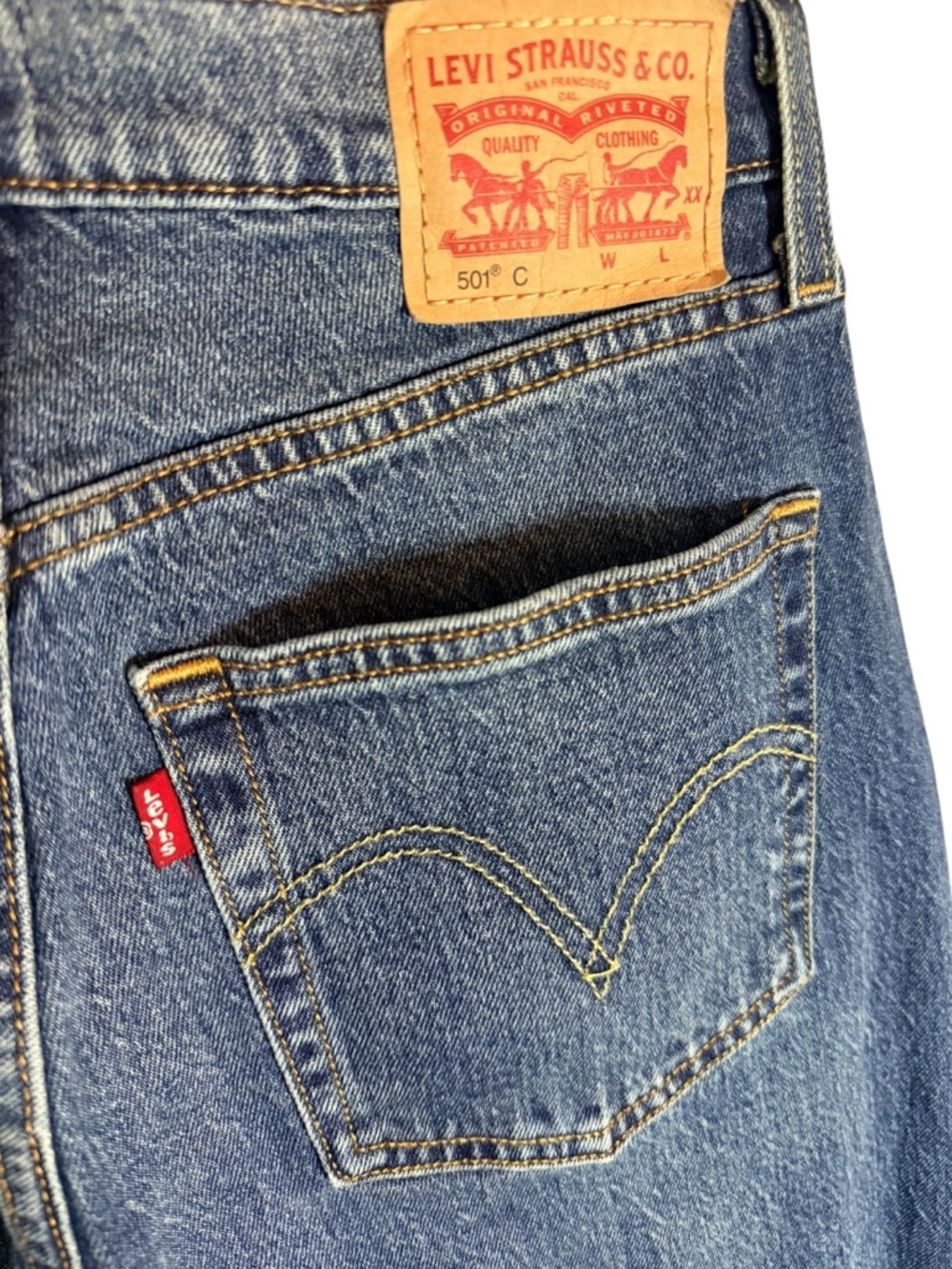 Levi’s 501 Curve Studded Jeans Size 28 Medium Wash Straight Leg Vintage Style - Picture 7 of 10